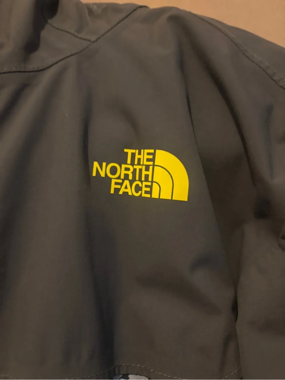 The North Face Boys' Brayden Insulated Jacket - Camo Mountains - youth XL